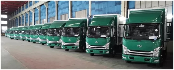 上汽轻卡再向中国邮政批量交付洗扫车，助力邮政清洁与效率双提升